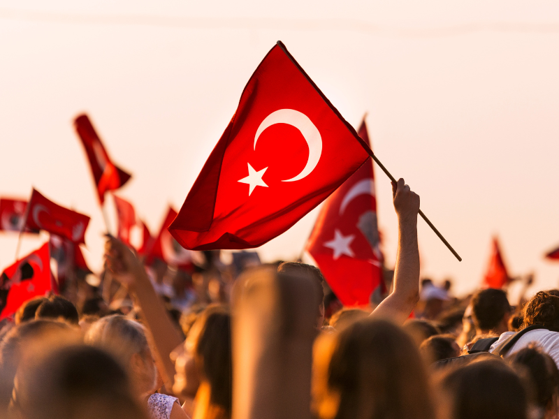 Élections en Turquie : victoire de l’ultranationalisme et du paternalisme