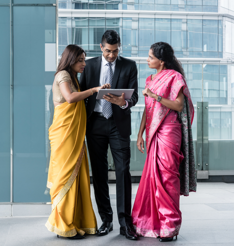 Regards Interculturels - Système des castes en Inde : hiérarchie et monde du travail - Akteos